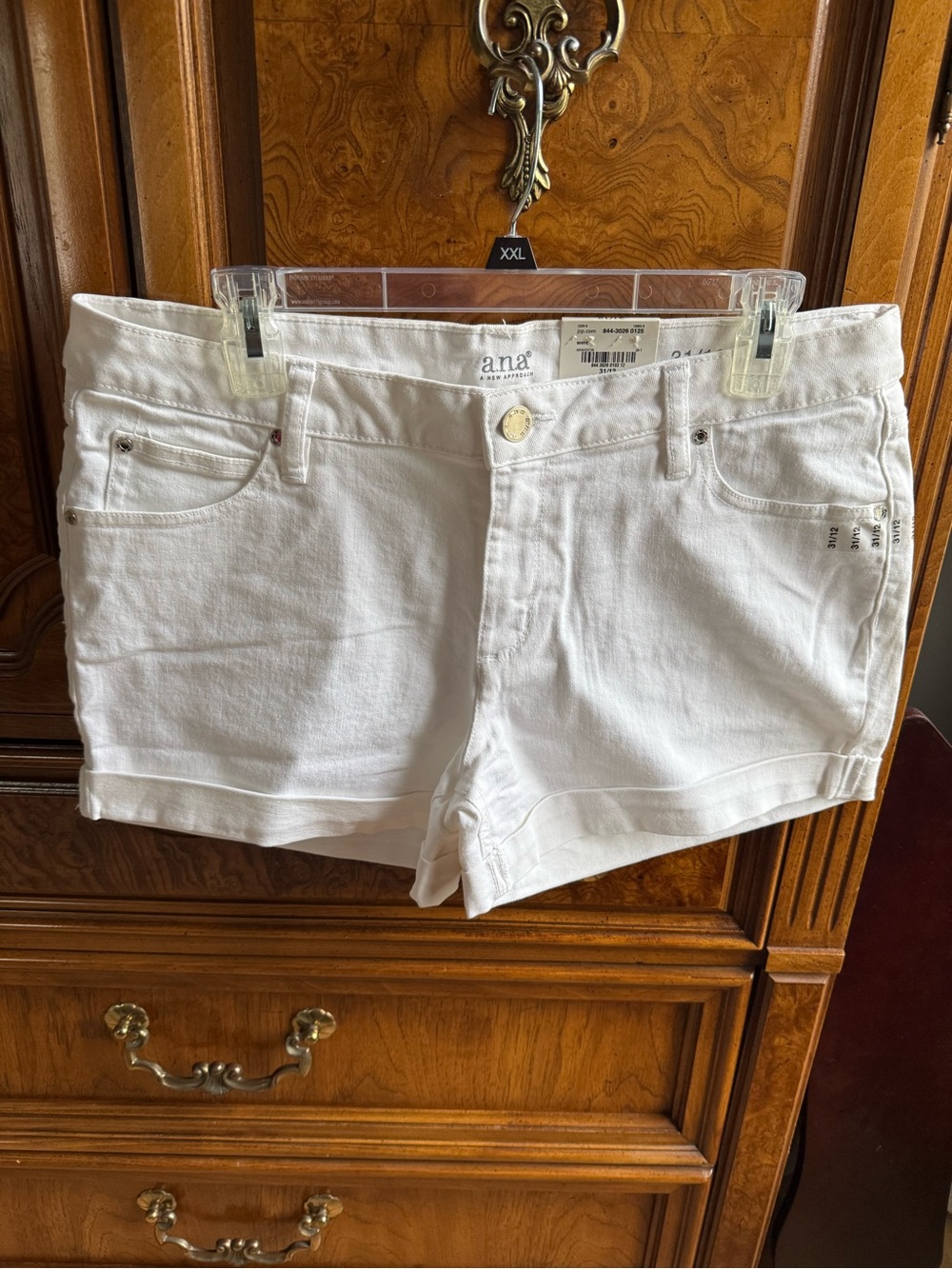 a.n.a White Denim Low-Rise Women's Jean Shorts